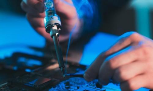 Manutenção de Nobreak: como fazer? Manutenção de Nobreak: como fazer?